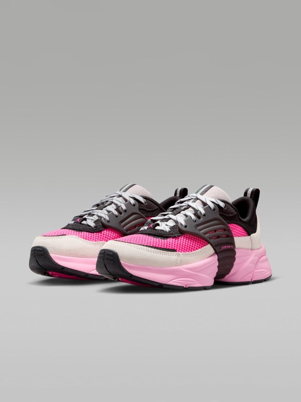 New Nike Jordan Trunner Adult Pink/Black Sneakers